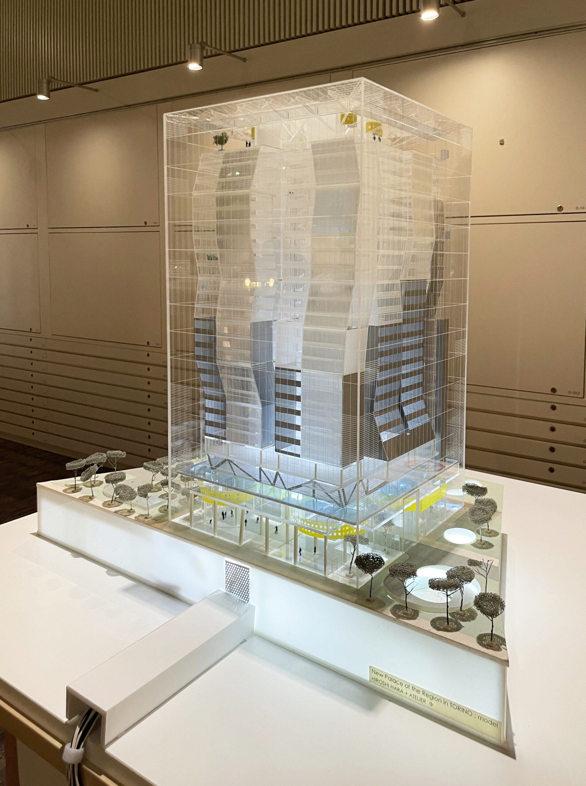 原 広司 建築に何が可能か – 有孔体と浮遊の思想の55年 – ：観覧