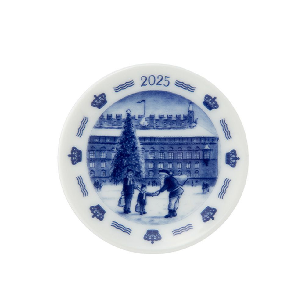 ロイヤルコペンハーゲン（Royal Copenhagen） イヤープレート 18cm