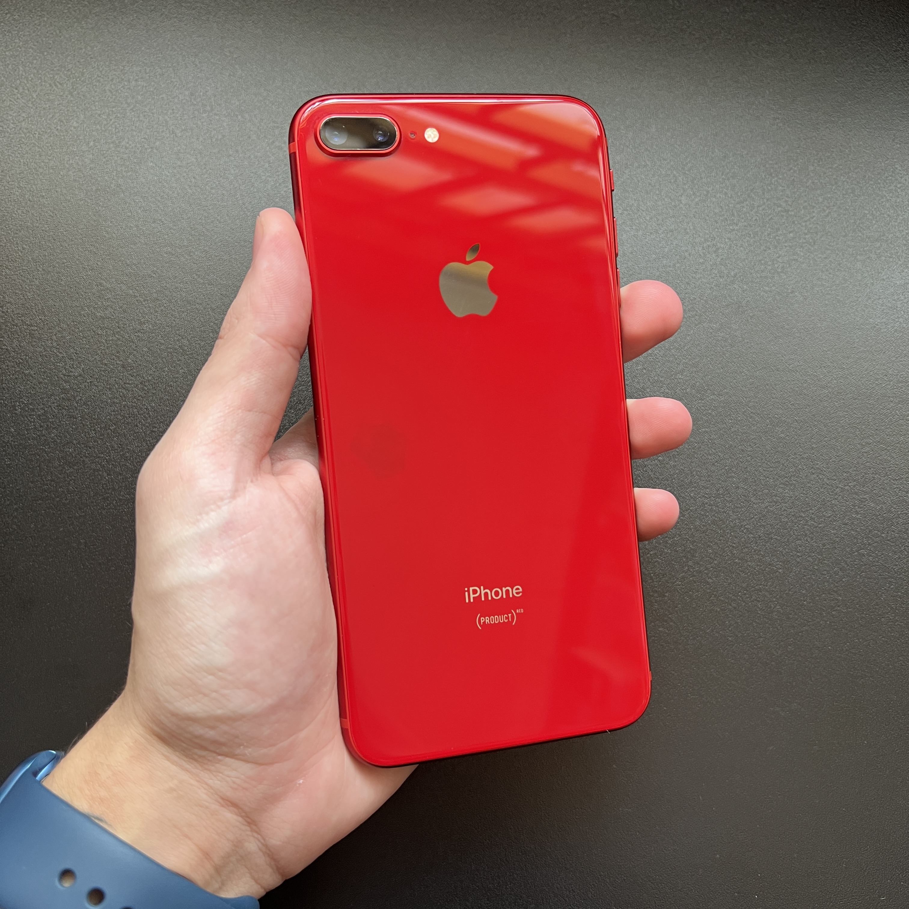 iPhone 8 Plus 64GB RED (seminovo) – LS