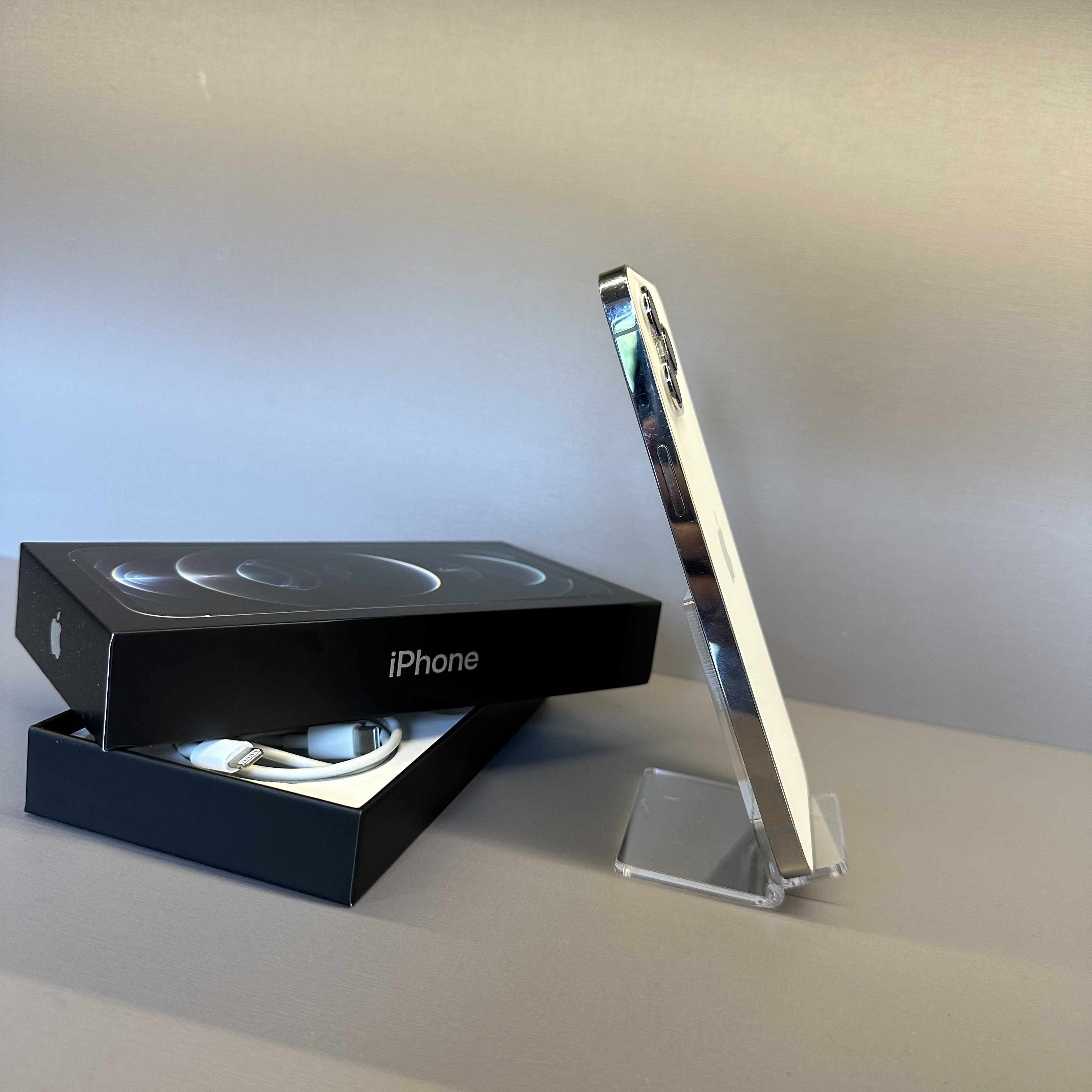 iPhone 12 Pro Max 256GB SILVER (seminovo) – LS