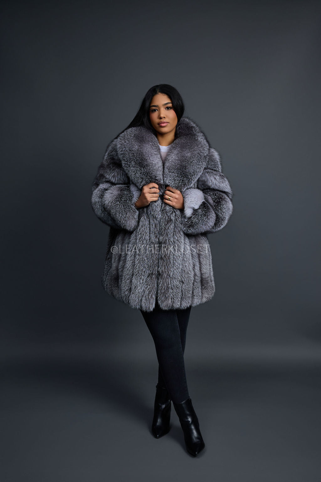 Women's Full Skin Fox Stroller [Silver] – LeatherKloset