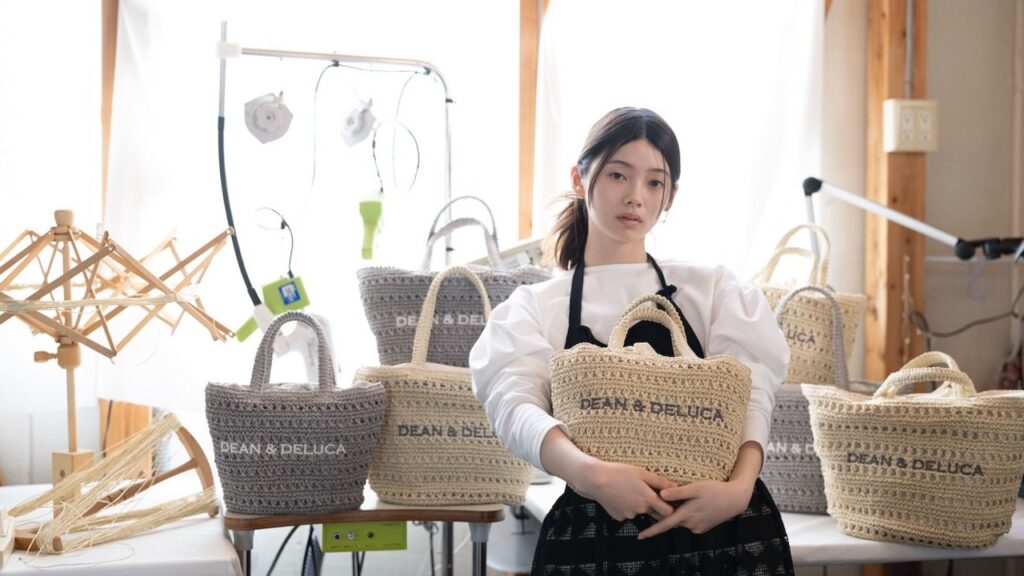 ディーン&デルーカ】「ビームス クチュール」コラボの保冷機能付き