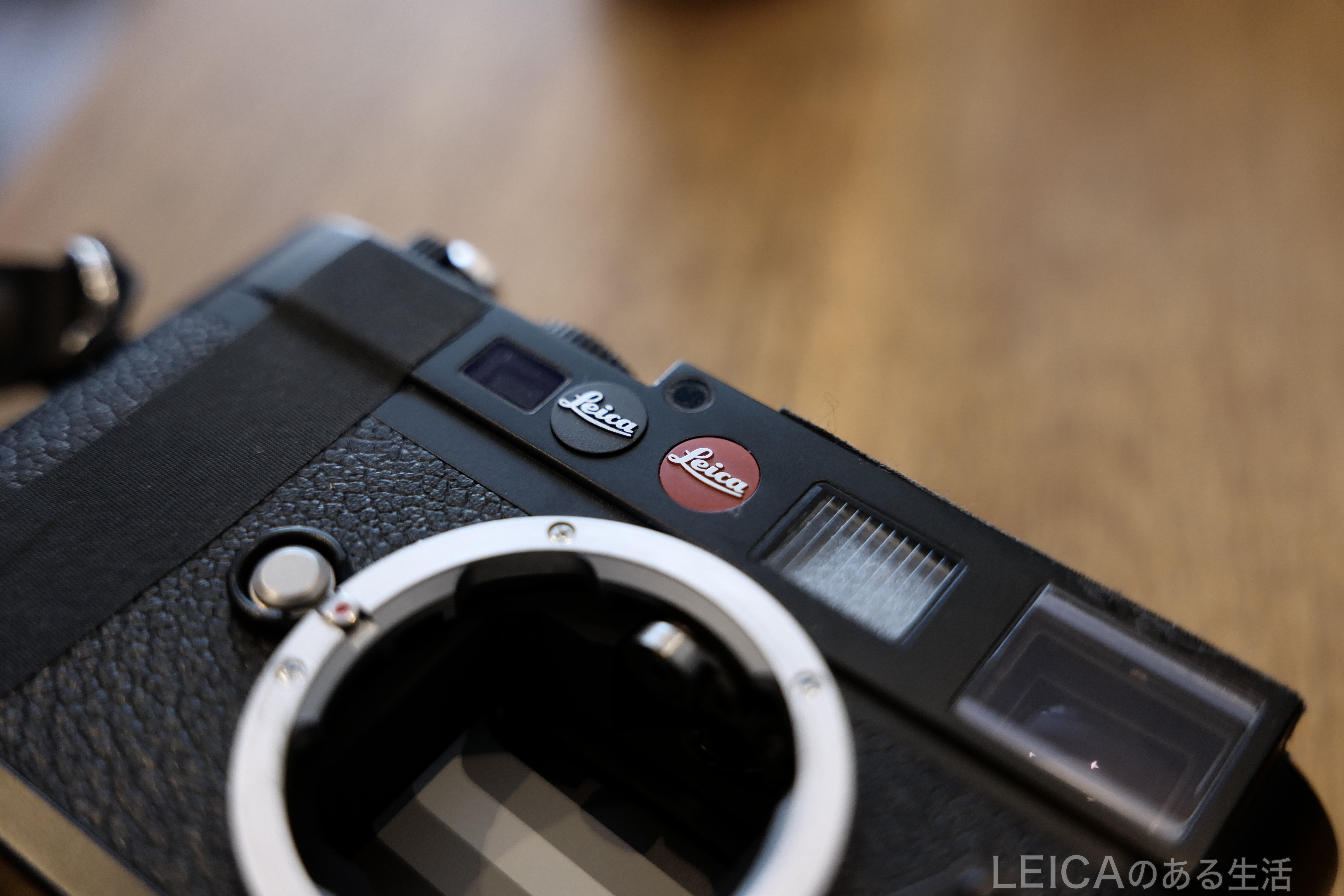 Leica】M9を黒バッジに変更してみた。 | LEICAのある生活