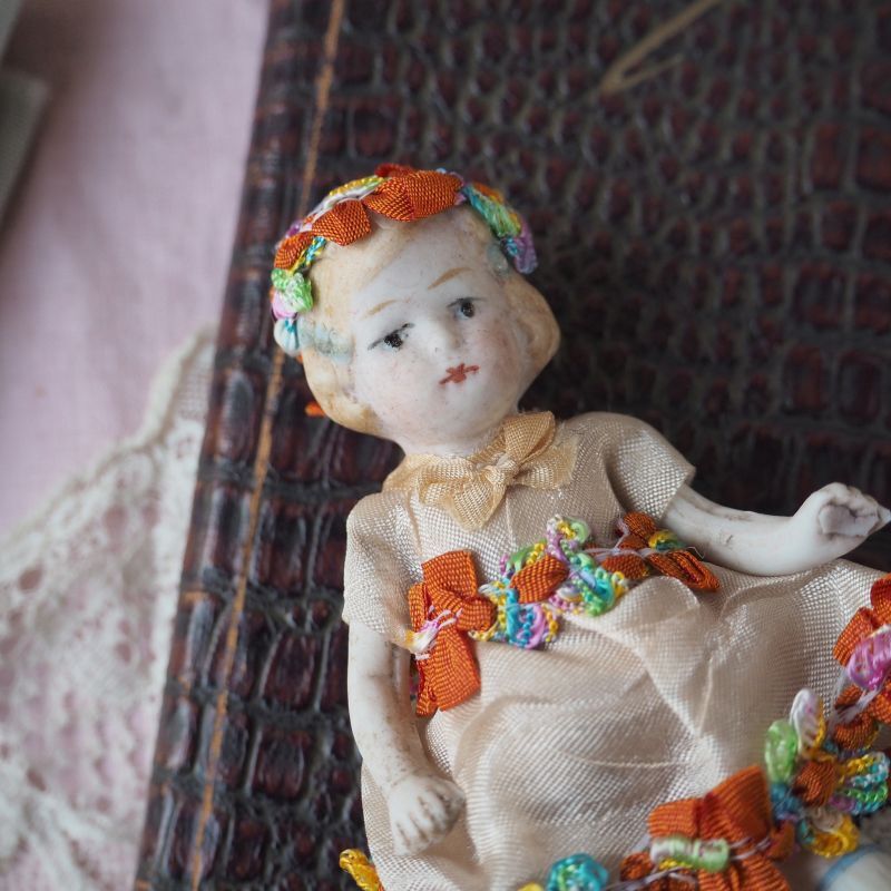 オレンジ色リボンのビスクドール／ミニョネット jouet・おもちゃ