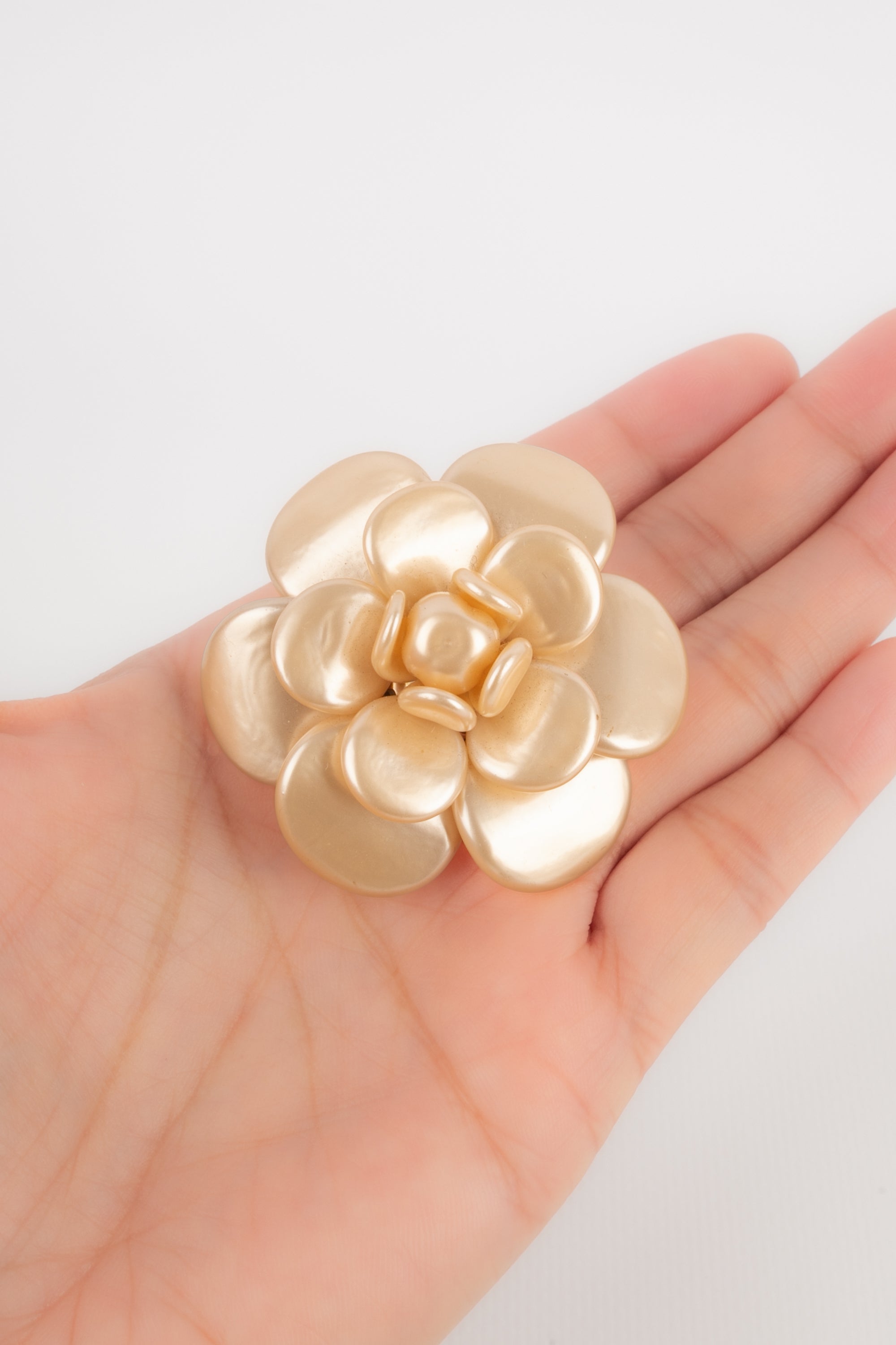 Chanel camellia brooch – Les Merveilles De Babellou