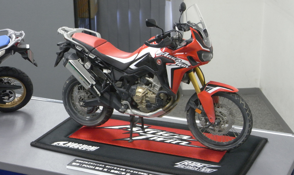 実車と模型の開発者がクロストーク！ タミヤ「1/6 Honda CRF1000L