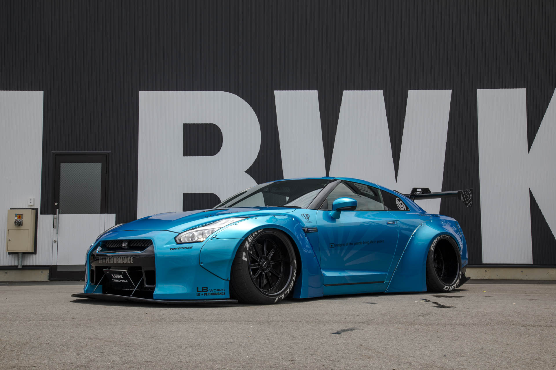LB-WORKS NISSAN R35 GT-R Type1 - LIBERTY WALK | リバティーウォーク