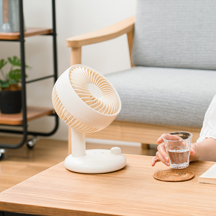 コードレスミニリビングファン 無段階風量調節 MO-F022 | plusmore