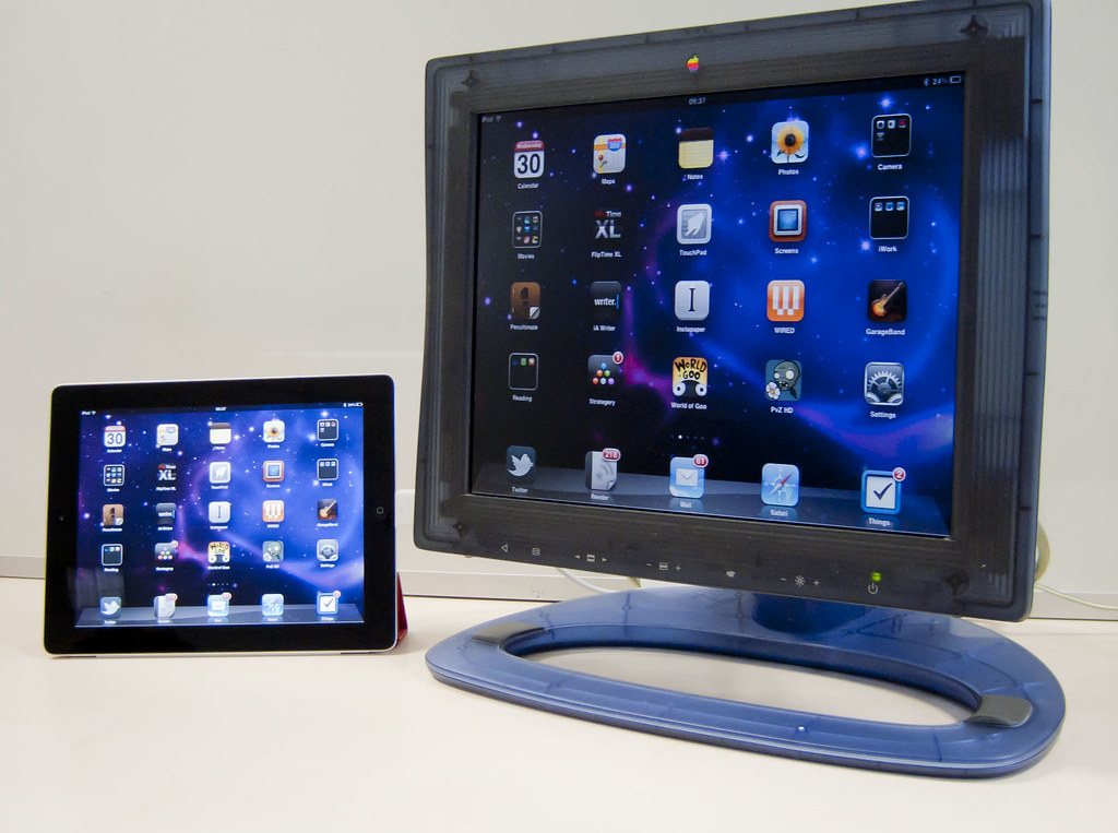 iPad with Studio Display | In May 1998, Apple introduced its… | Flickr