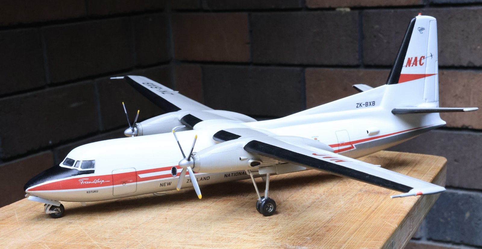 AeroScale :: Italeri 1:72 Fokker F27 中古プラモデル 1/72 FOKKER