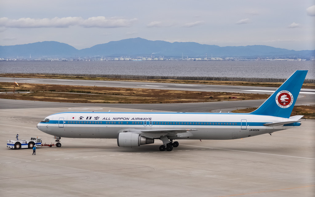 JA602A ANA 全日空 Boeing 767-300 ANAモヒカンジェット mohican | www