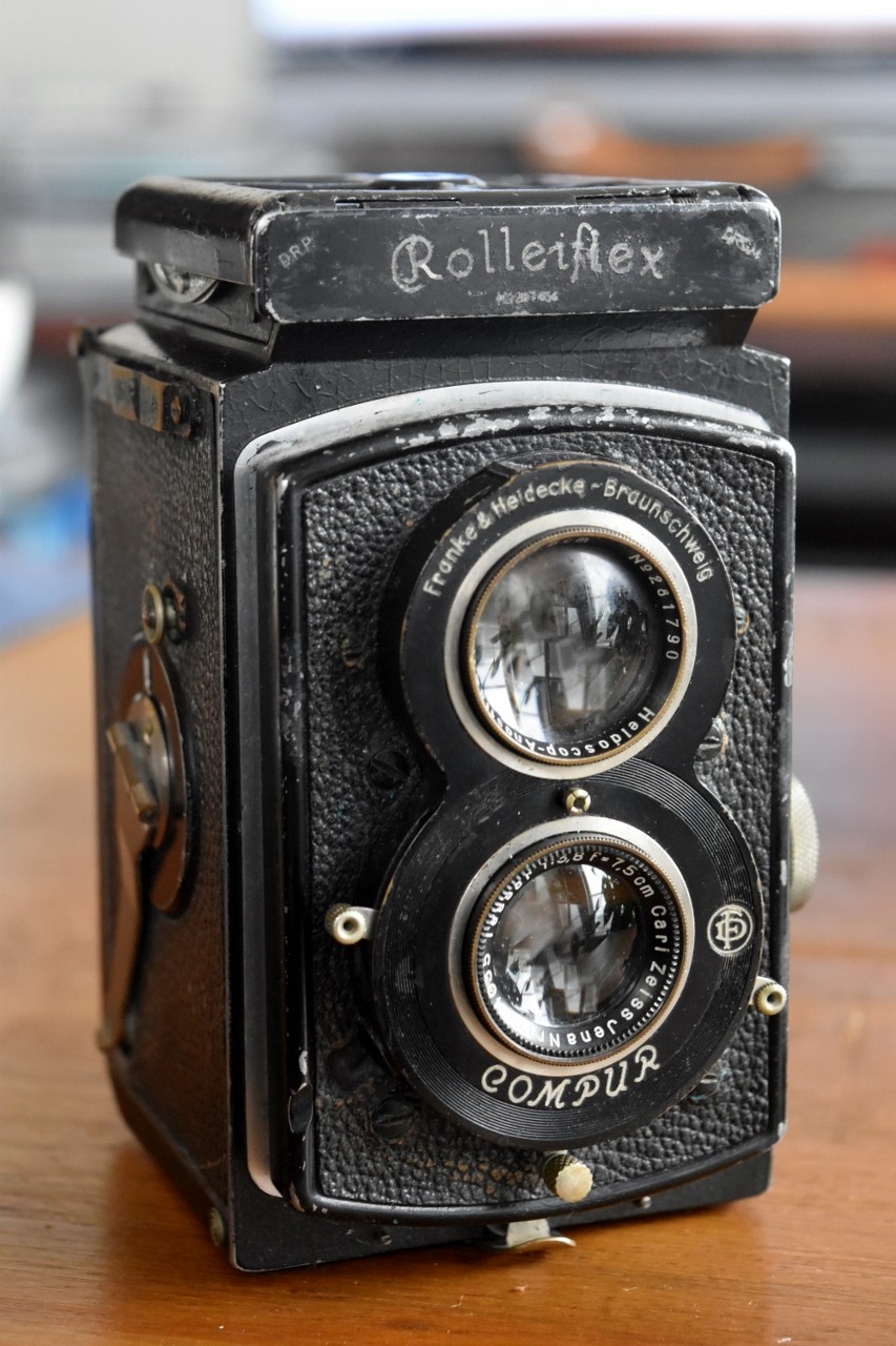 ローライフレックス・スタンダード : 燃えるゴミは明日