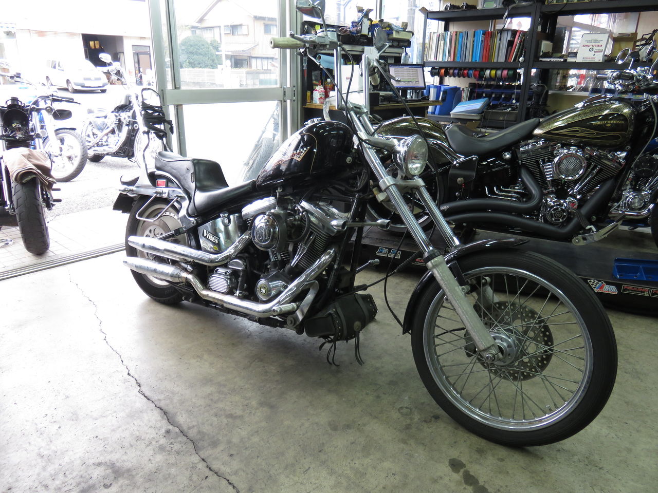 1999年式FXSTC インナーチューブ交換！！！ : HarleyDavidsonパーツ