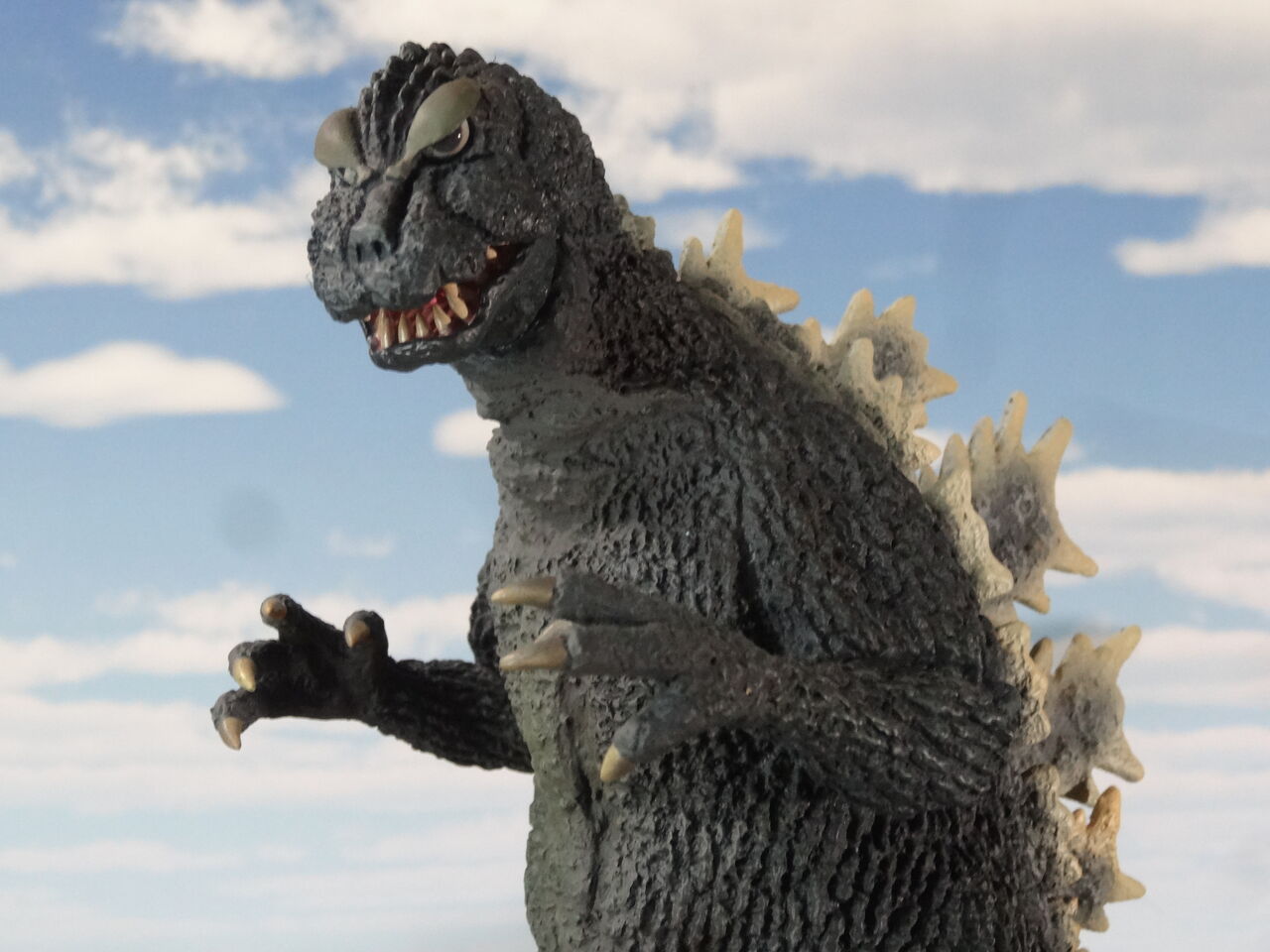 モスラ対ゴジラ（1964） 1／200モデル彩色済み完成品 : ミドリ