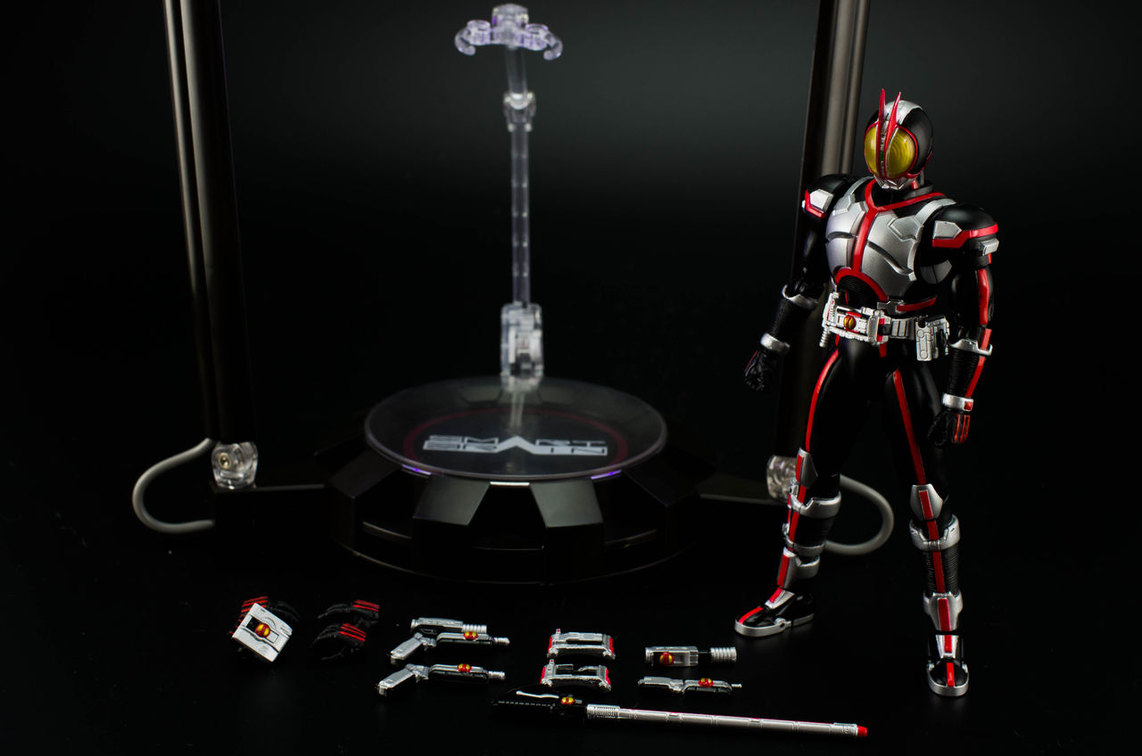 S.H.フィギュアーツ 仮面ライダー555 GLOWING STAGE SET レビュー