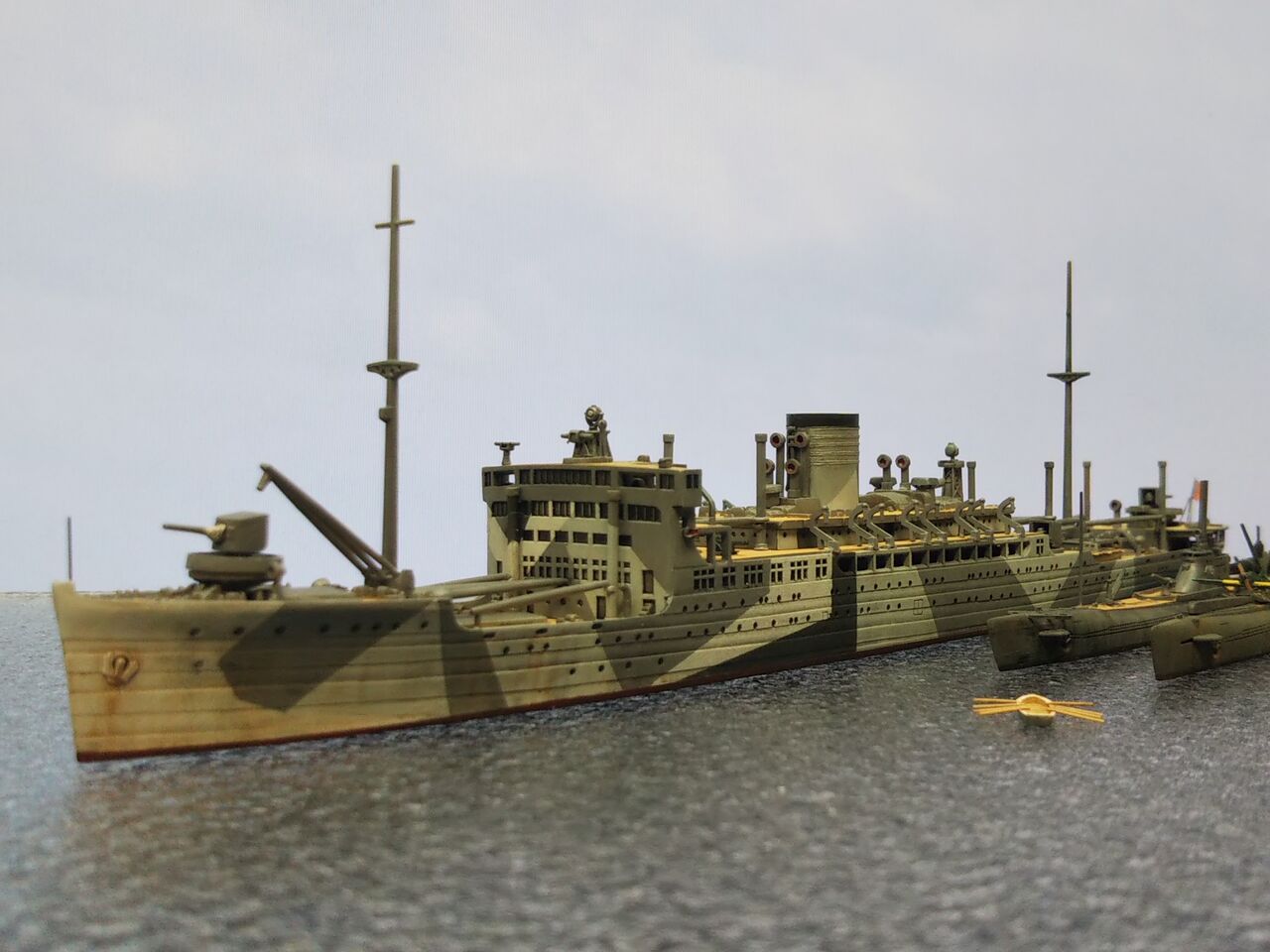 ハセガワ 1/700 日本海軍 特設潜水母艦 「平安丸 1943」 : 常磐重工