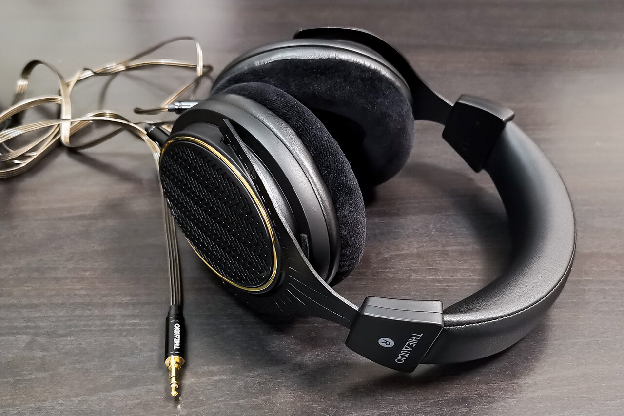 THIEAUDIO Ghost」 40mmサファイア複合振動板を採用。ニュートラルかつ