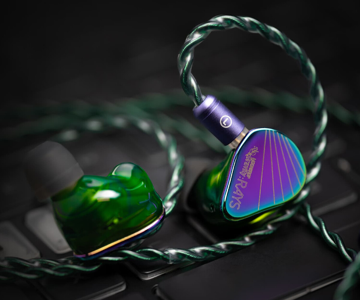 水月雨「MOONDROP RAYS (光束)」 定評のある製品技術とサウンドを