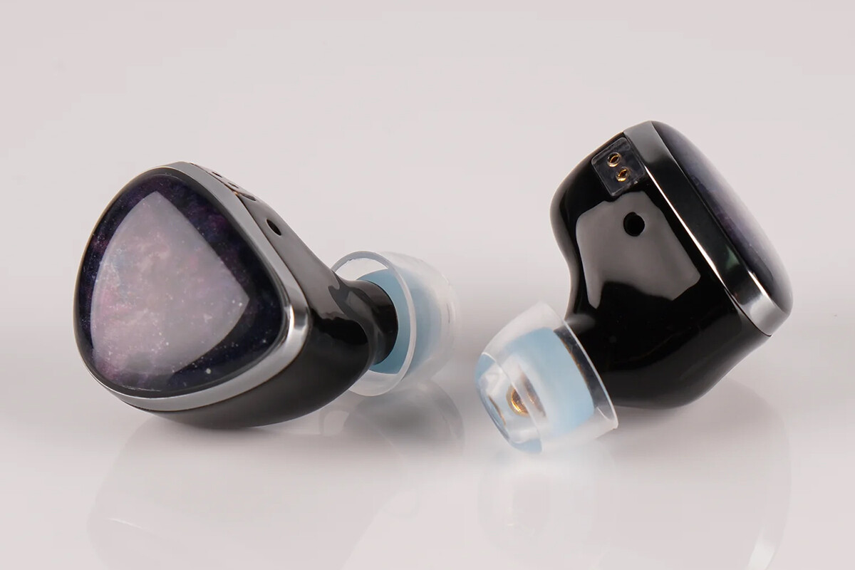 NICEHCK NX8」 進化した1DD+6BA+1PZTの8ドライバーハイブリッド構成