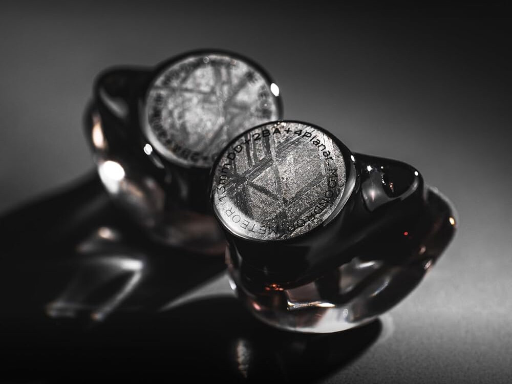 水月雨「Moondrop Meteor - 流星」 隕石を使った特徴的デザインに1DD+