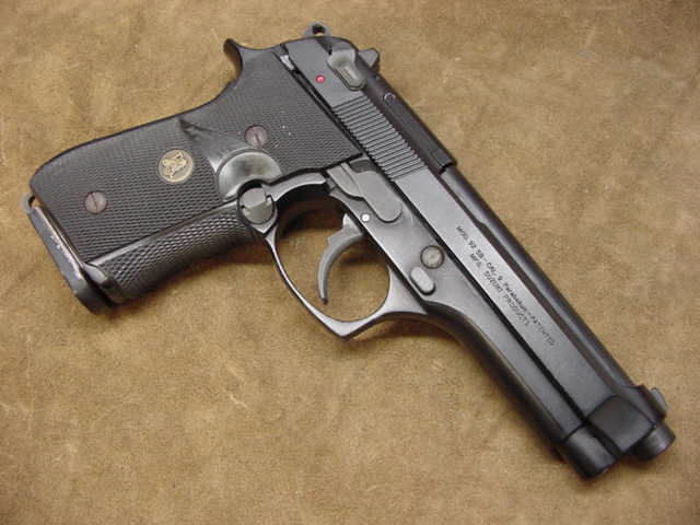 クライムハンター「怒りの銃弾」のプロップガン : あぶない刑事