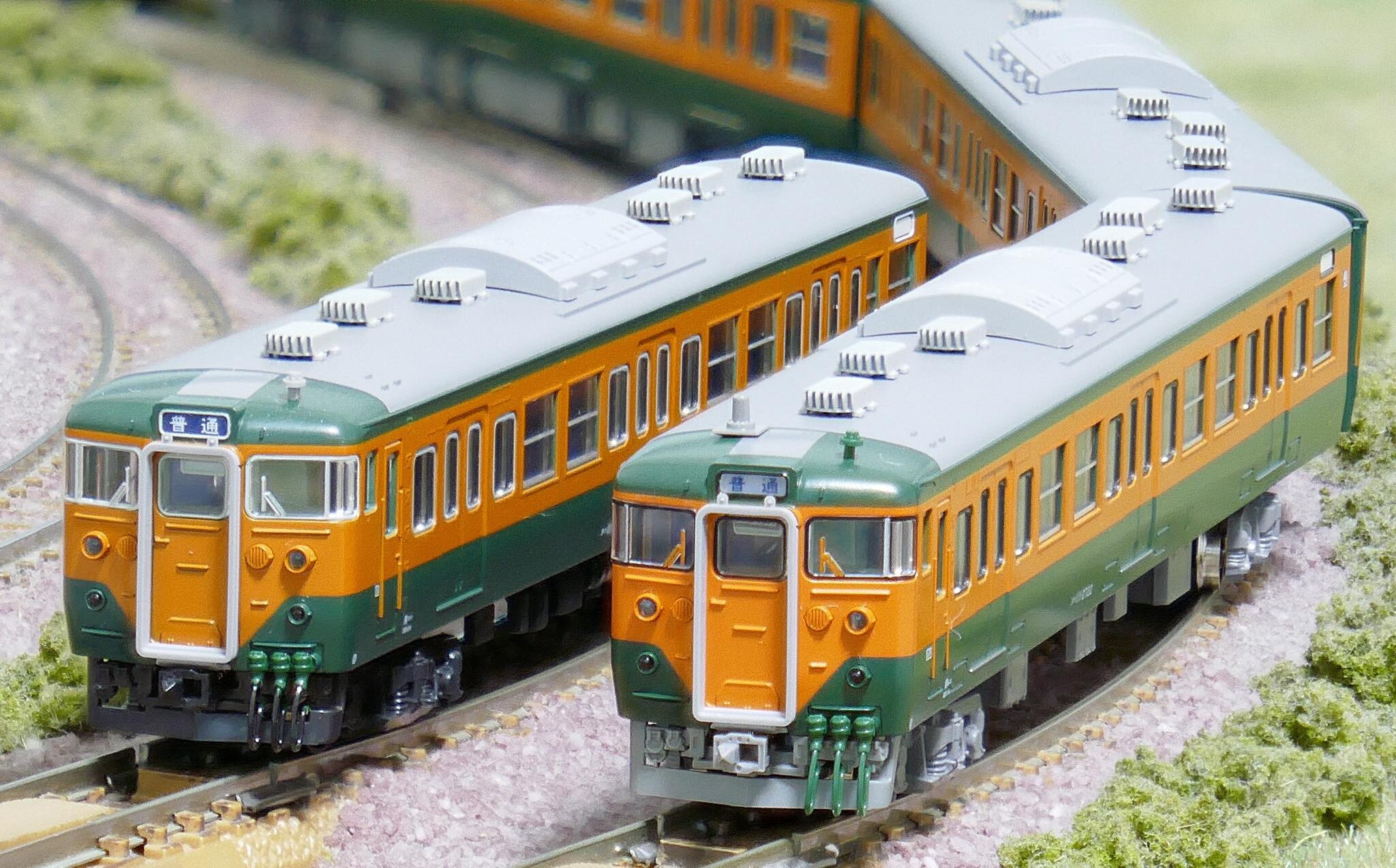 KATO 113系 2000番台 湘南色を他モデルと比較 : 鉄道情景草案