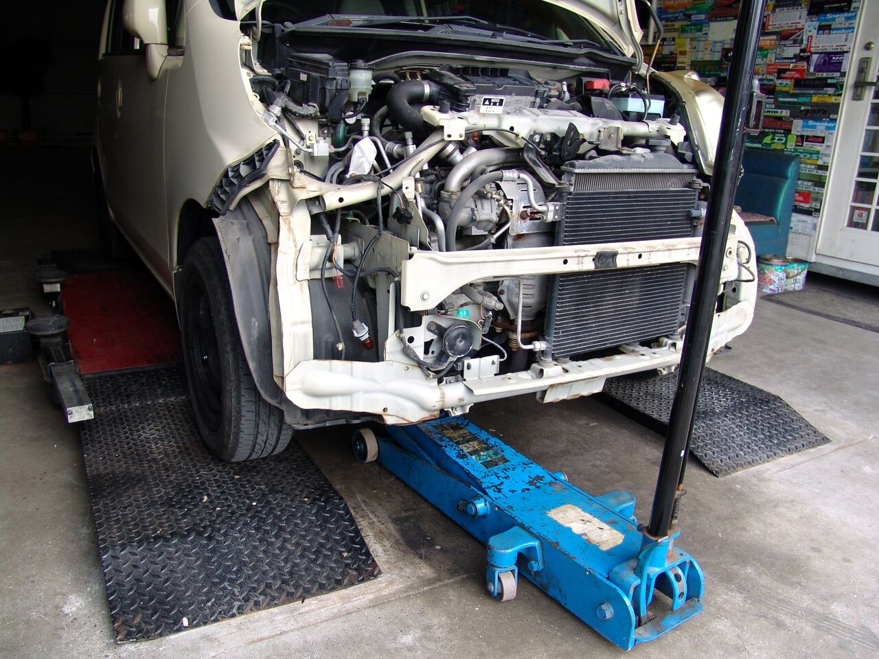 エンジンマウント脱着 ホンダライフ JB7 : 車屋なのに☆ハモンド