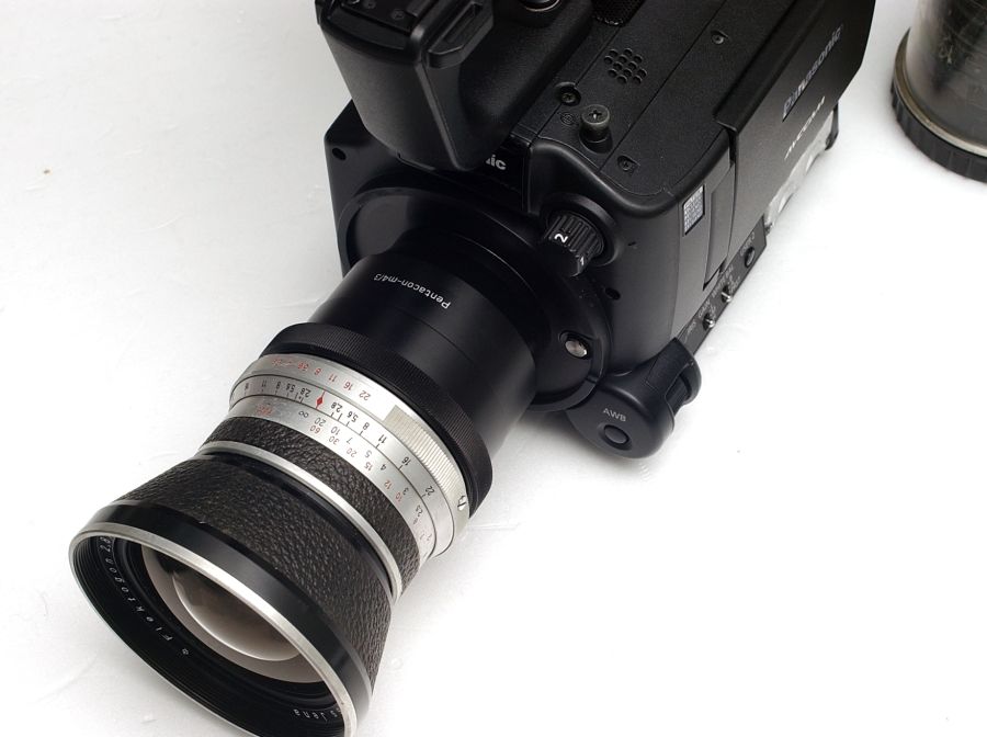 マイクロ－フォーサーズ動画専用機パナソニックAG-AF105にマウント