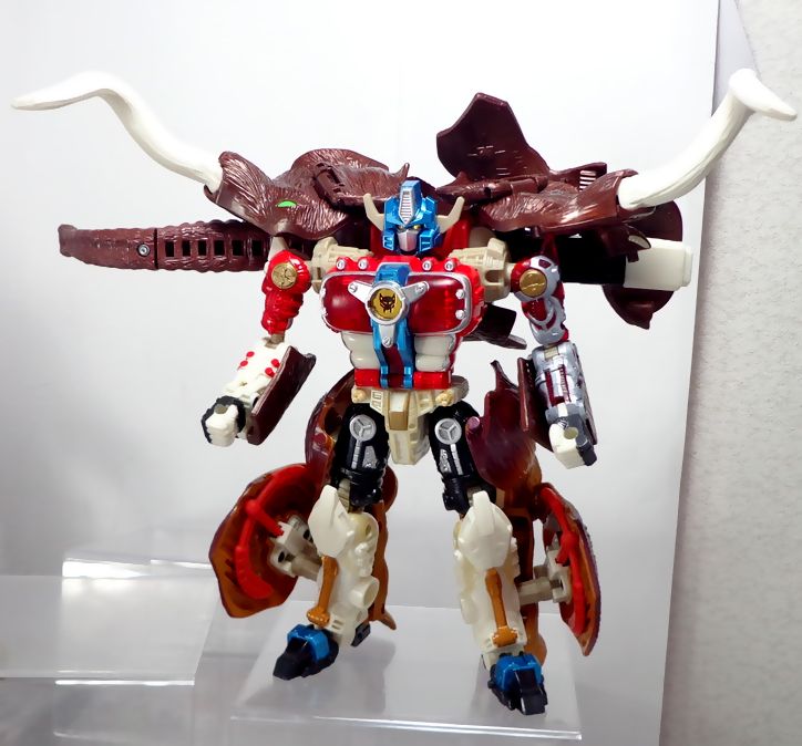 ビッグコンボイ「食らえ!!サイバトロンの正義の心を!!マトリクス