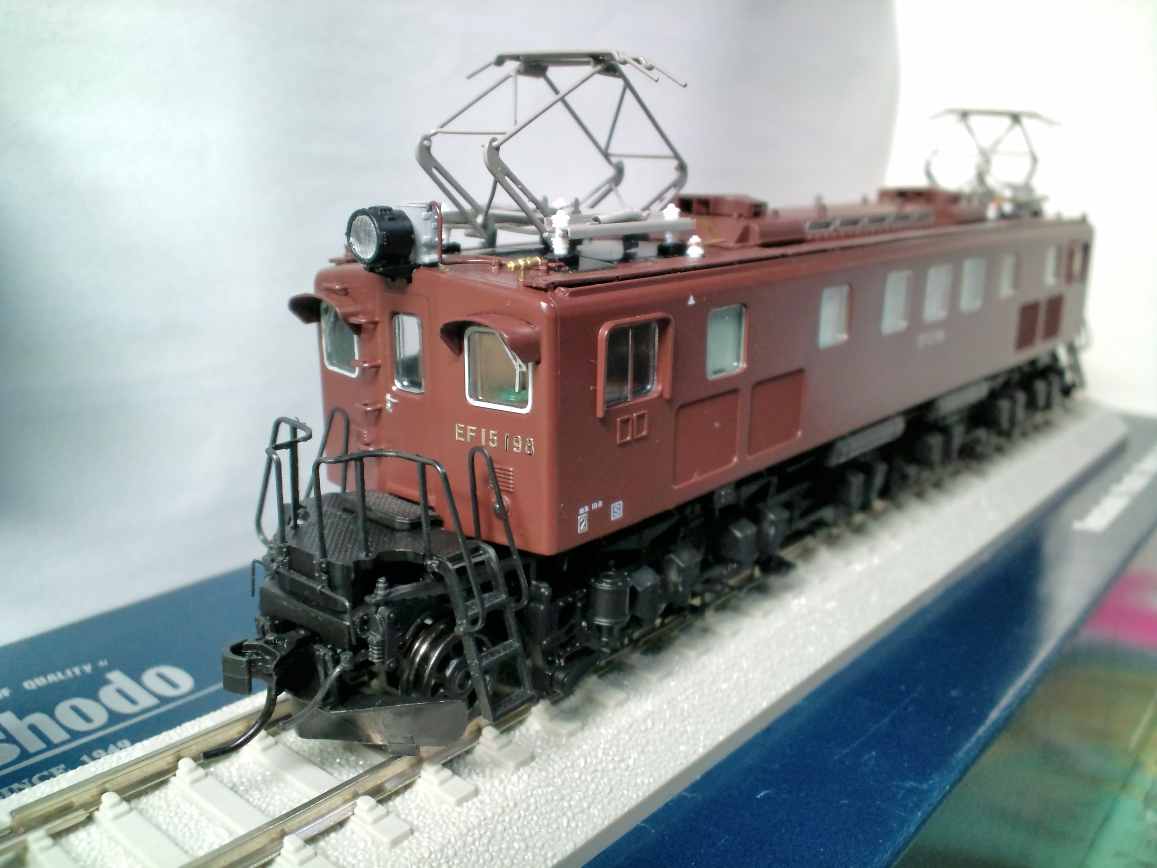 天賞堂 1/80スケール EF15 最終タイプ(プラスチック) : 風来狐の鉄道雑記