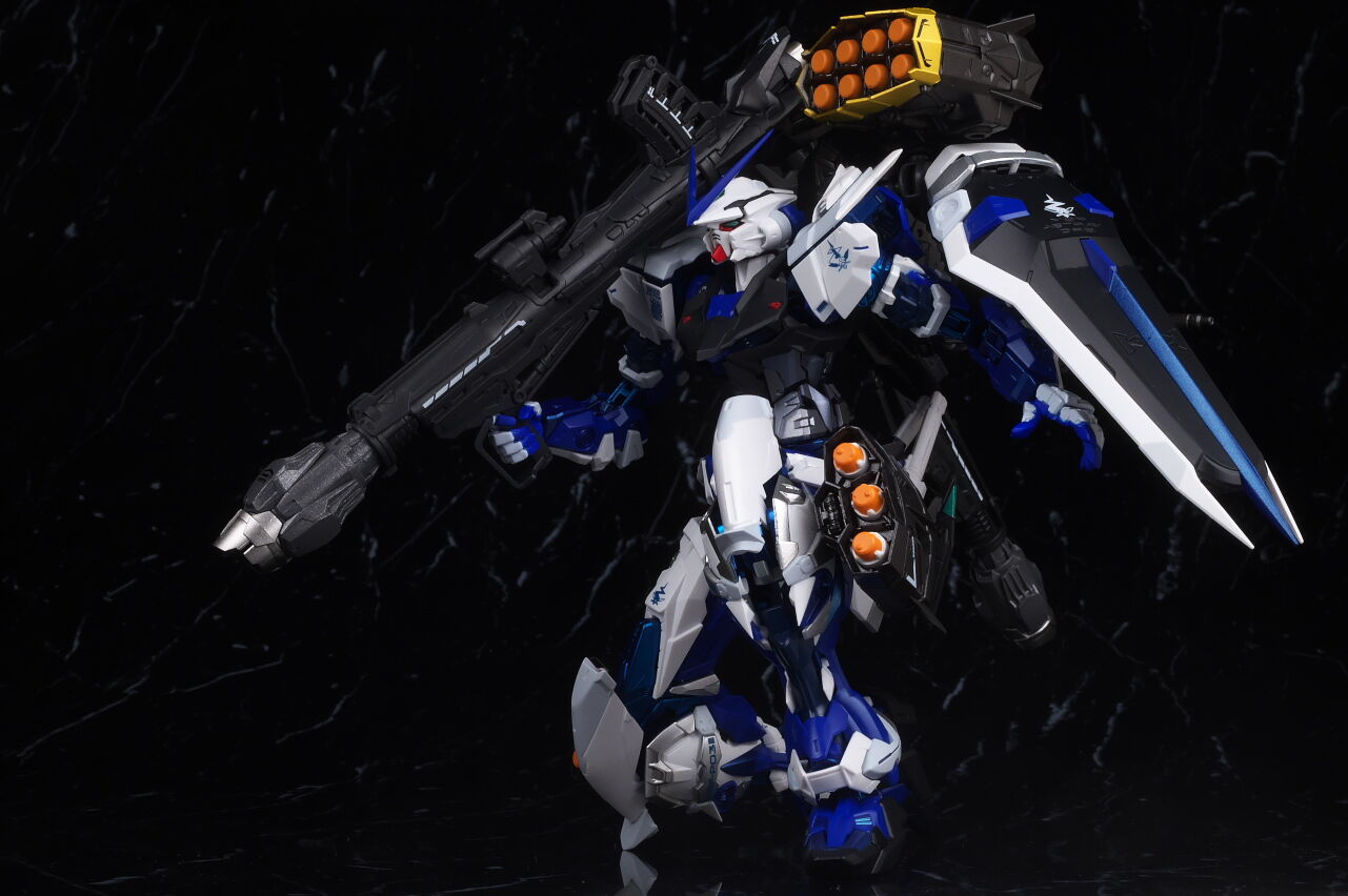 METAL BUILD ガンダムアストレイブルーフレーム（フル・ウェポン装備