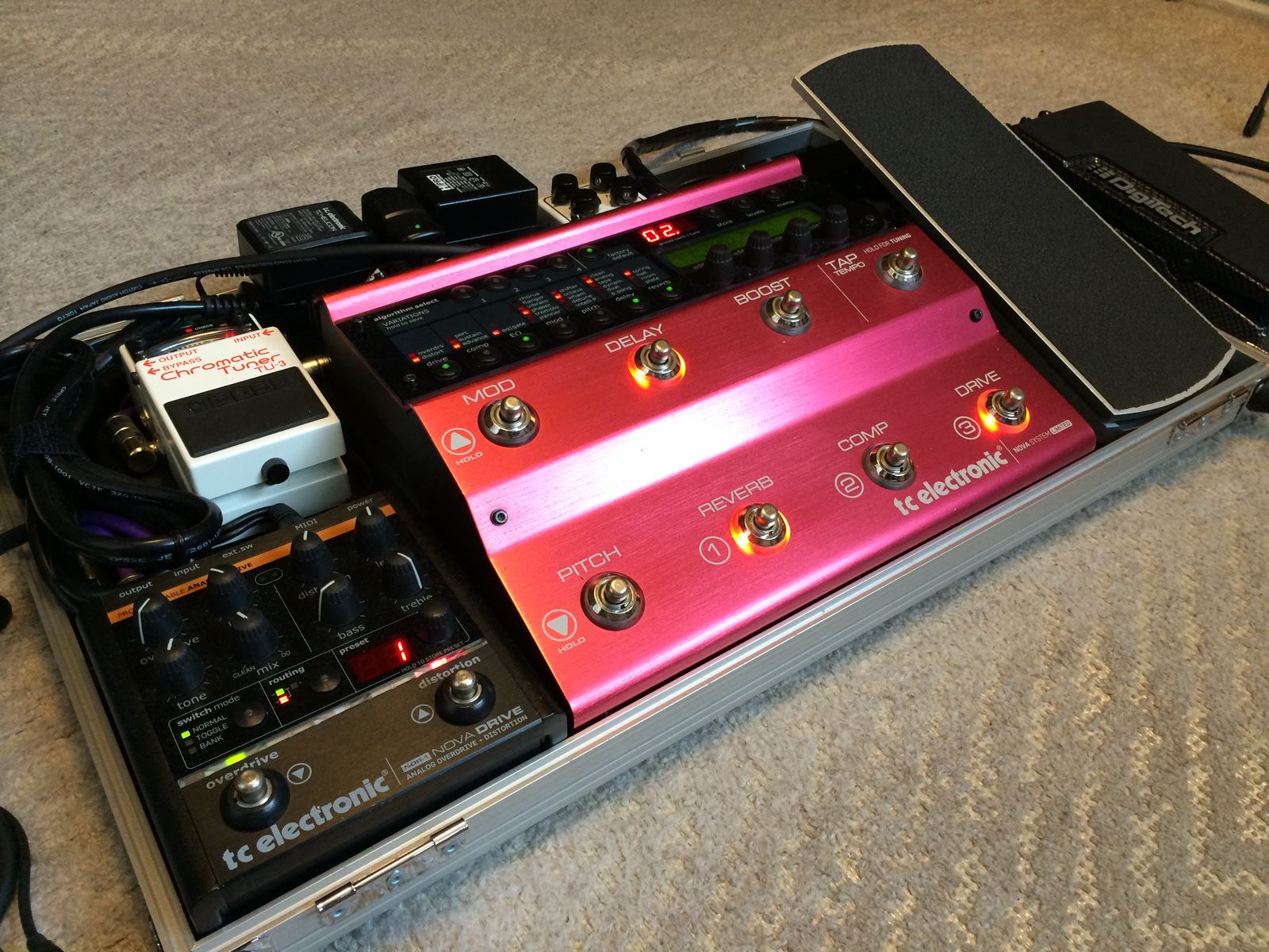 エフェクターボード諸事情 その2 : ジョニー・ギターウクレレ教室 音楽日和