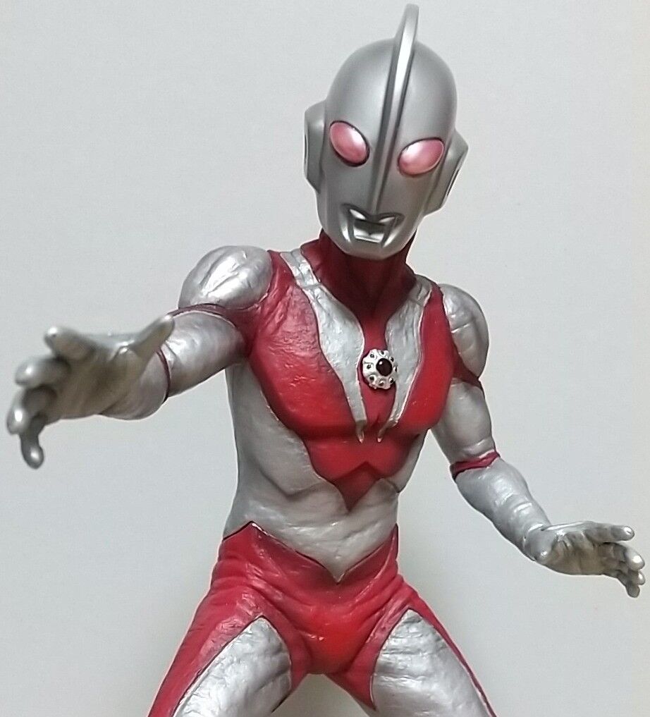 赤目マスク、赤色カラータイマーが付属】大怪獣シリーズ ウルトラマン