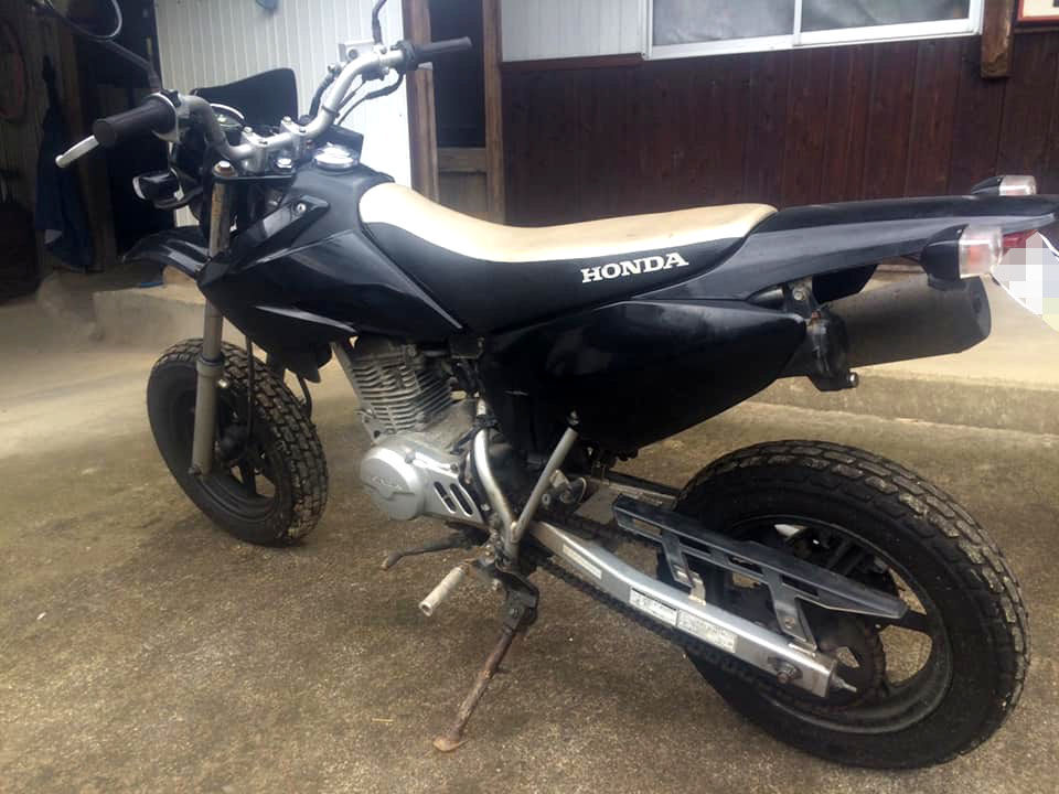 XR50 モタード : ONE DAY - Around and Around -