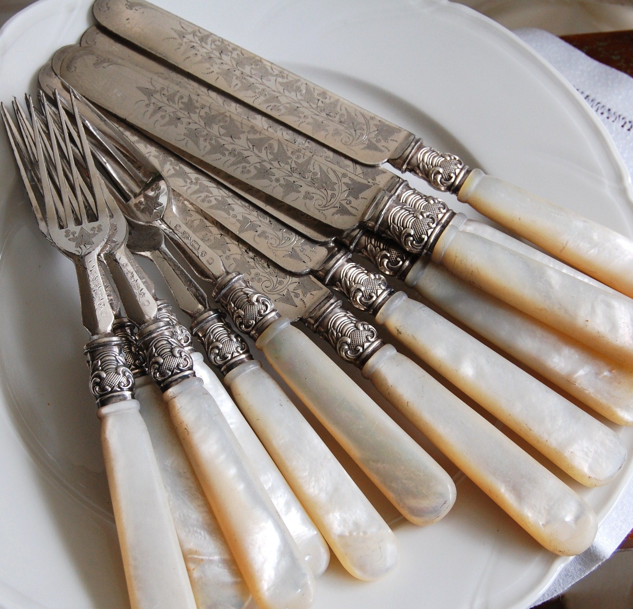 マザーオブパールのカトラリー : アンティークとフレンチ雑貨に囲まれ