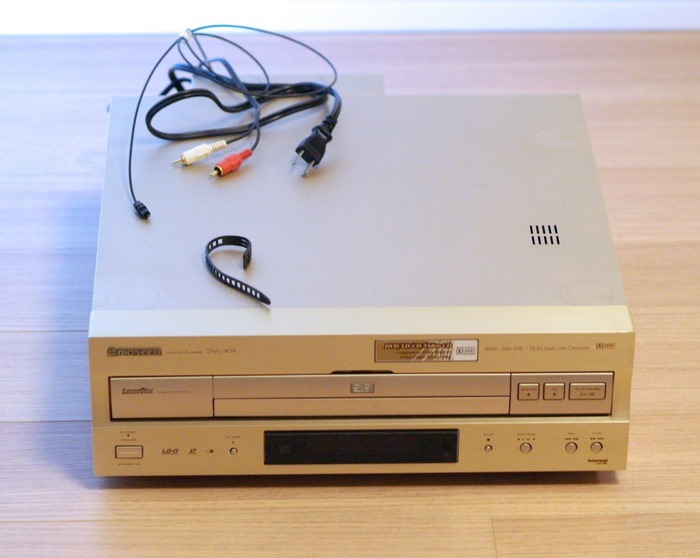 PIONEER DVL-909（コンパチブル レーザーディスクプレイヤー）を久々に