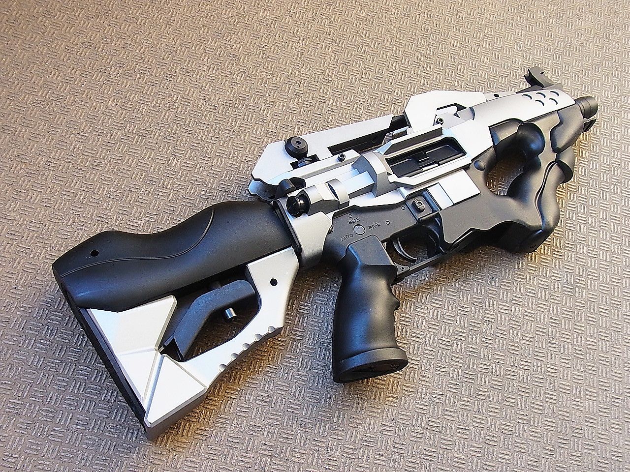 0六式中距離制圧火器「雷鎚-イカヅチ」 : りぅまるのにっき ﾂｳﾞｧｲ