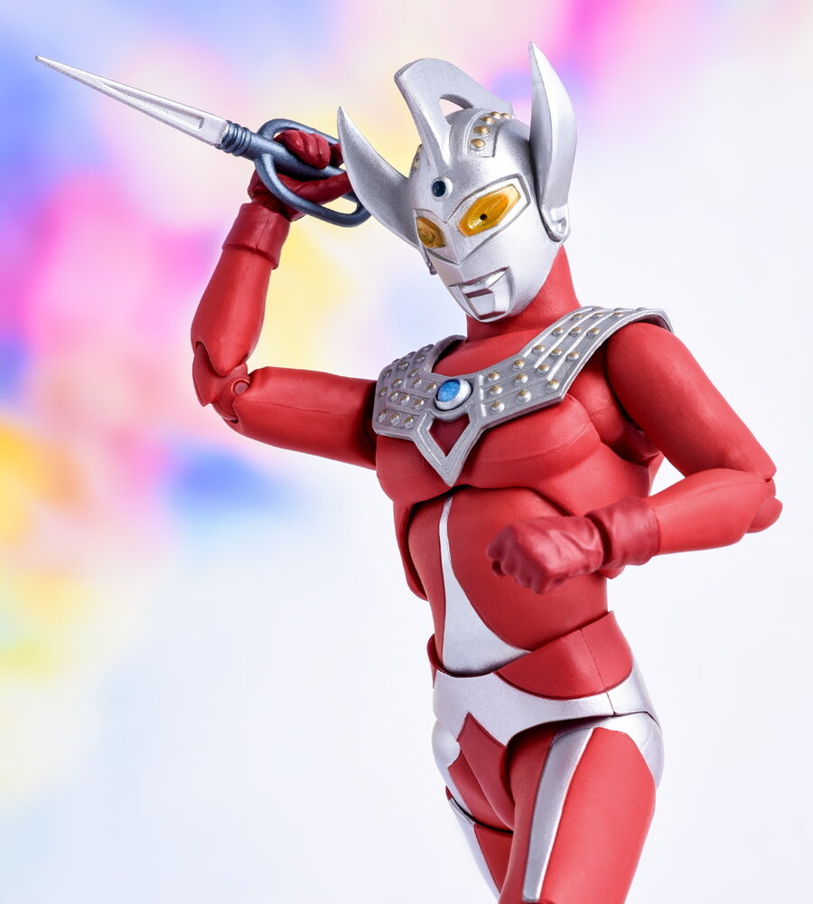 S.H.Figuartsで紡がれる親子の絆！11月30日店頭発売「ウルトラマン