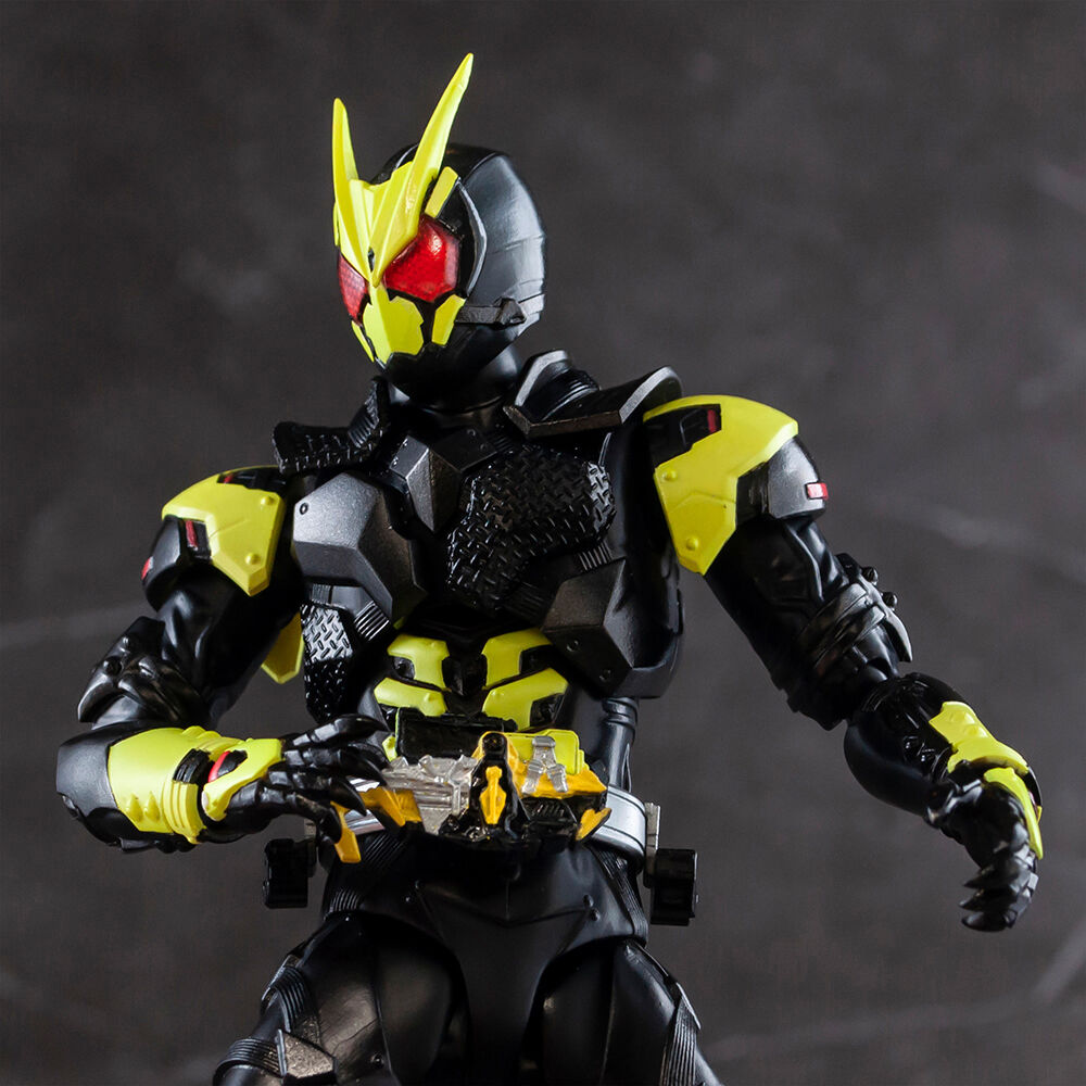 父さんを止められるのはただひとり…俺だ！「S.H.Figuarts 仮面ライダー