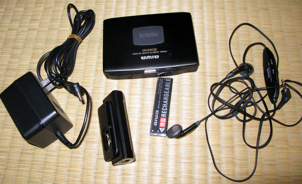 AIWA カセットプレーヤー HS-R8 ジャンク品 AIWA カセットプレーヤー