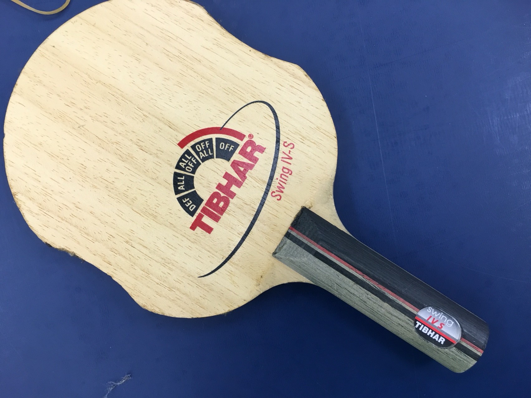 ぐっちぃ】科学を使ったバイオリン型ラケット！振りぬきがよくスイング