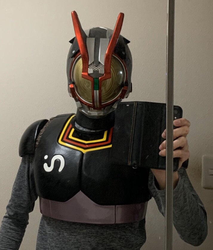 フルスクラッチ 「仮面ライダーファイズ(S.I.C.) 1/1マスク」 : 空想