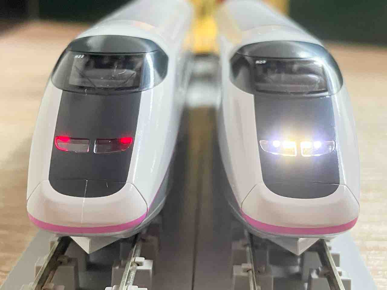 KATO E3系秋田新幹線こまち 入線！ - れいるのおと