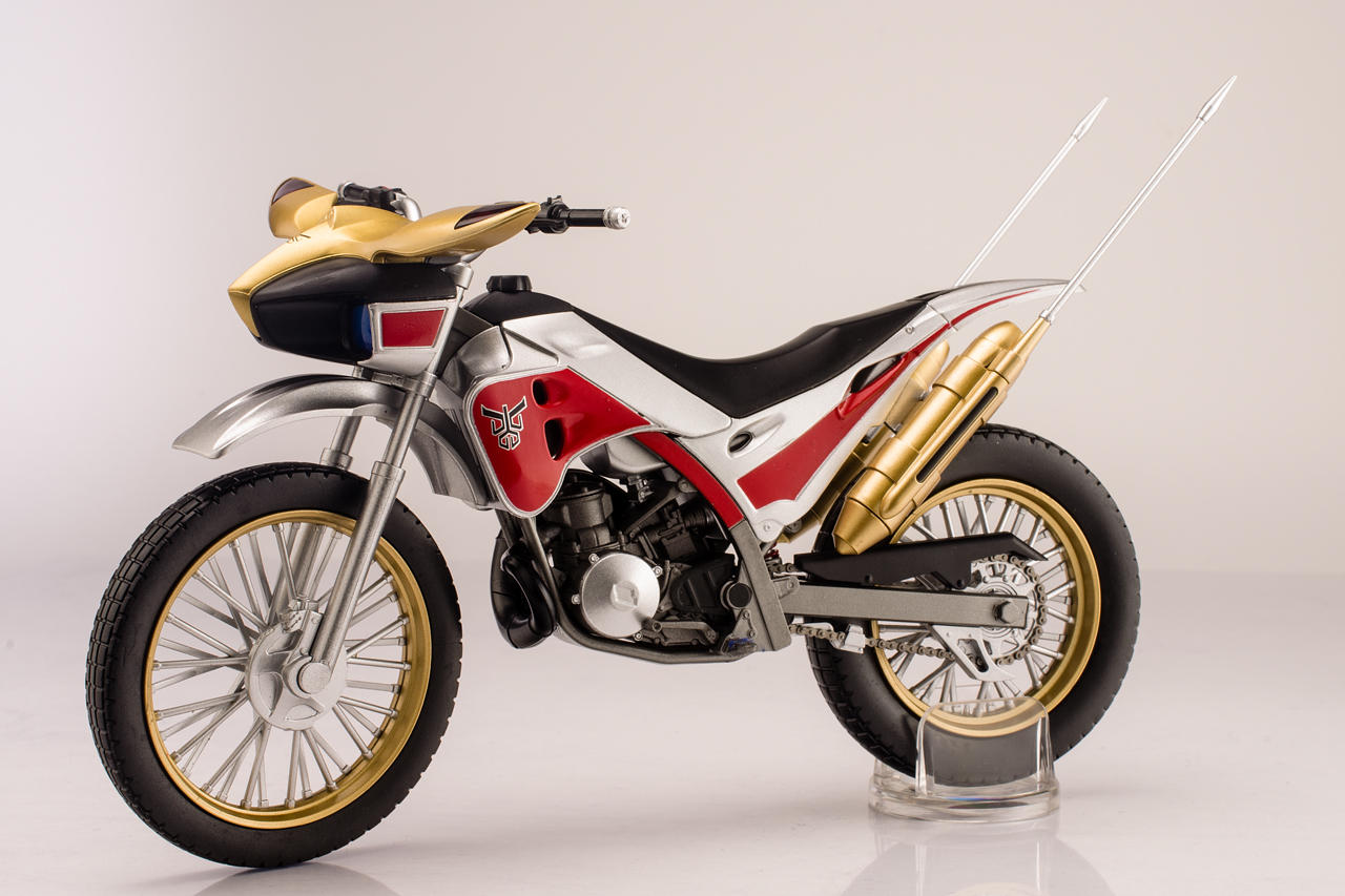 バンダイ S.H.フィギュアーツ トライチェイサー2000 レビュー : きん