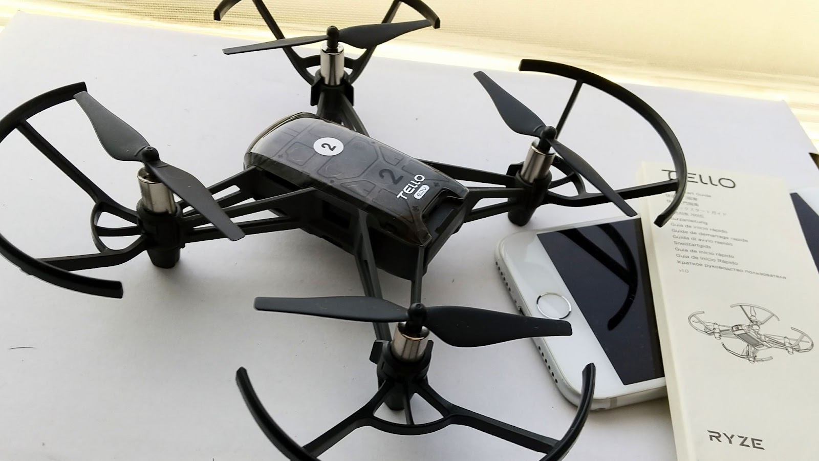 トイドローンDJI Telloの小さな機体に詰まった大きな夢と無限の可能性