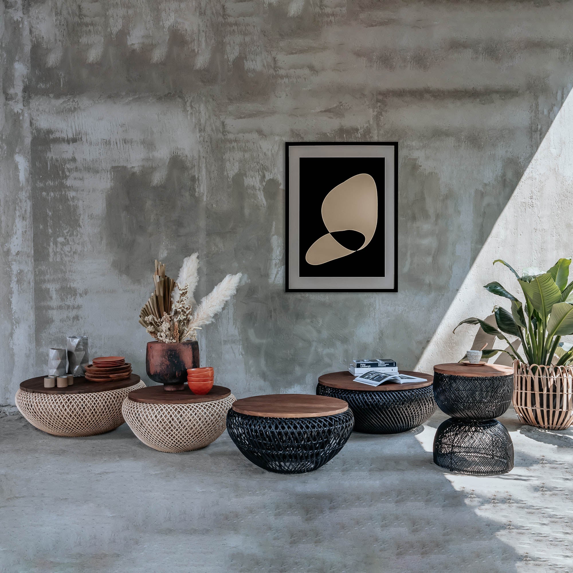 D-Bodhi Wave Side Table - Black – LH Home