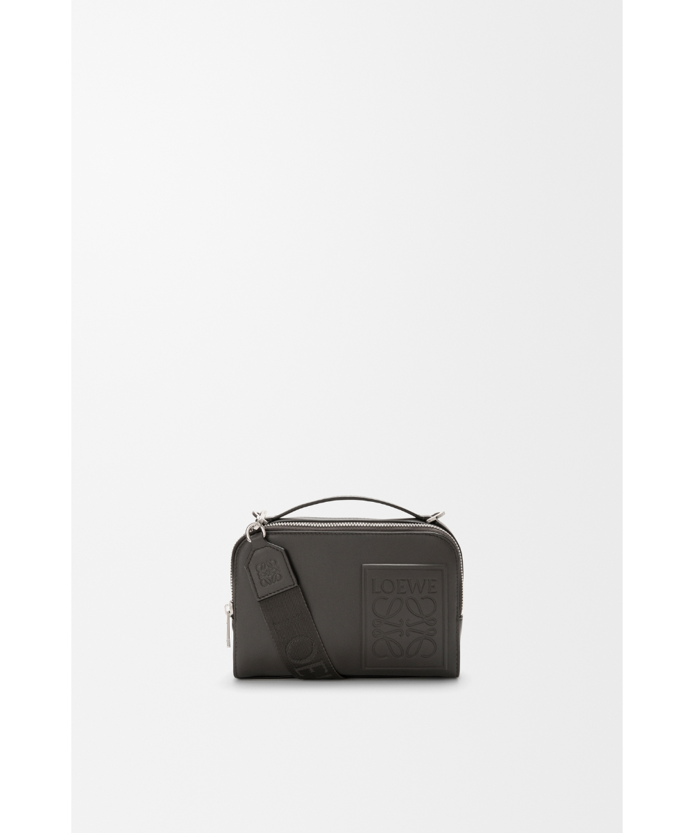 LOEWE/ロエベ通販 | クロスボディ カメラバッグ ミニ(サテンカーフ