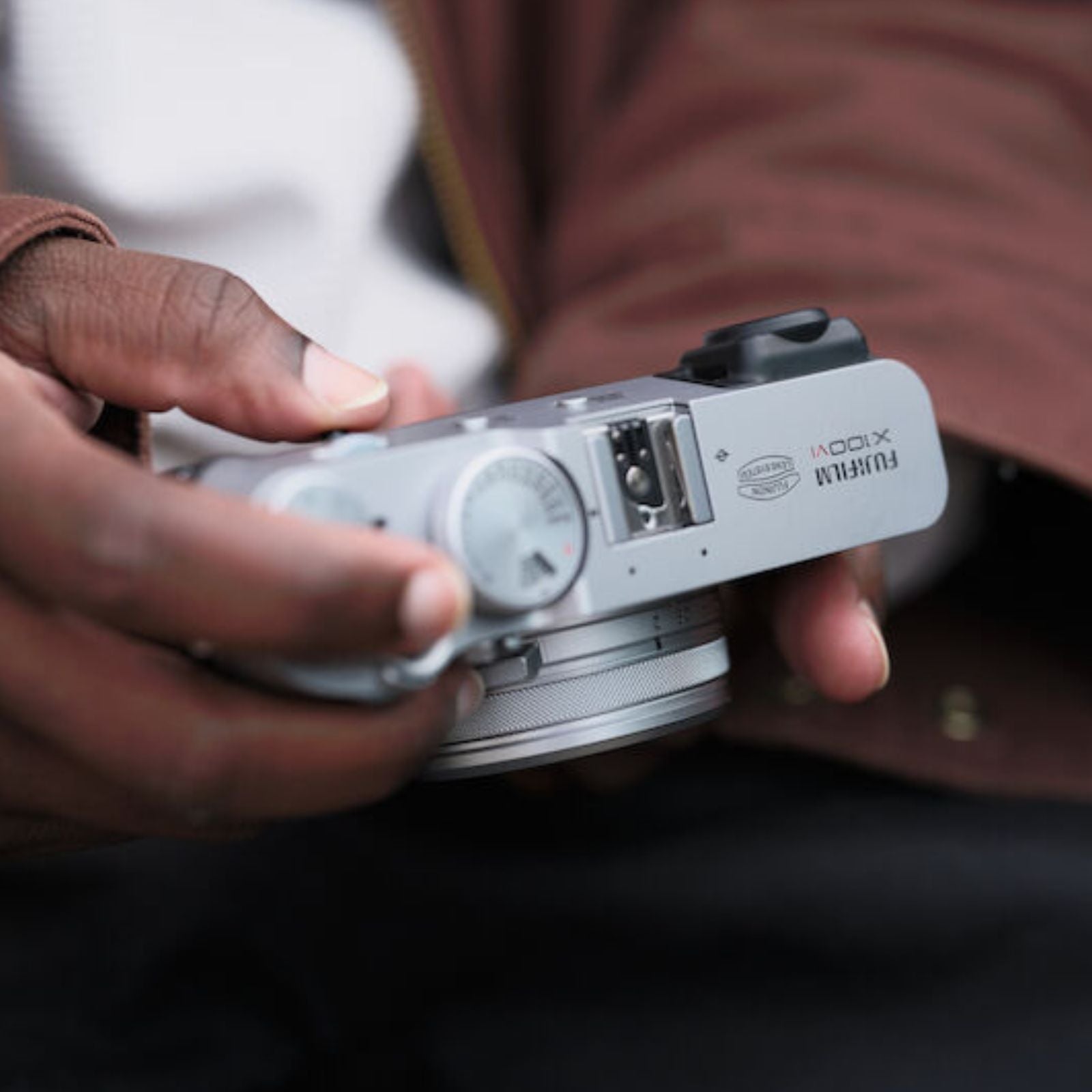 Câmera Digital FUJIFILM X100VI Prata