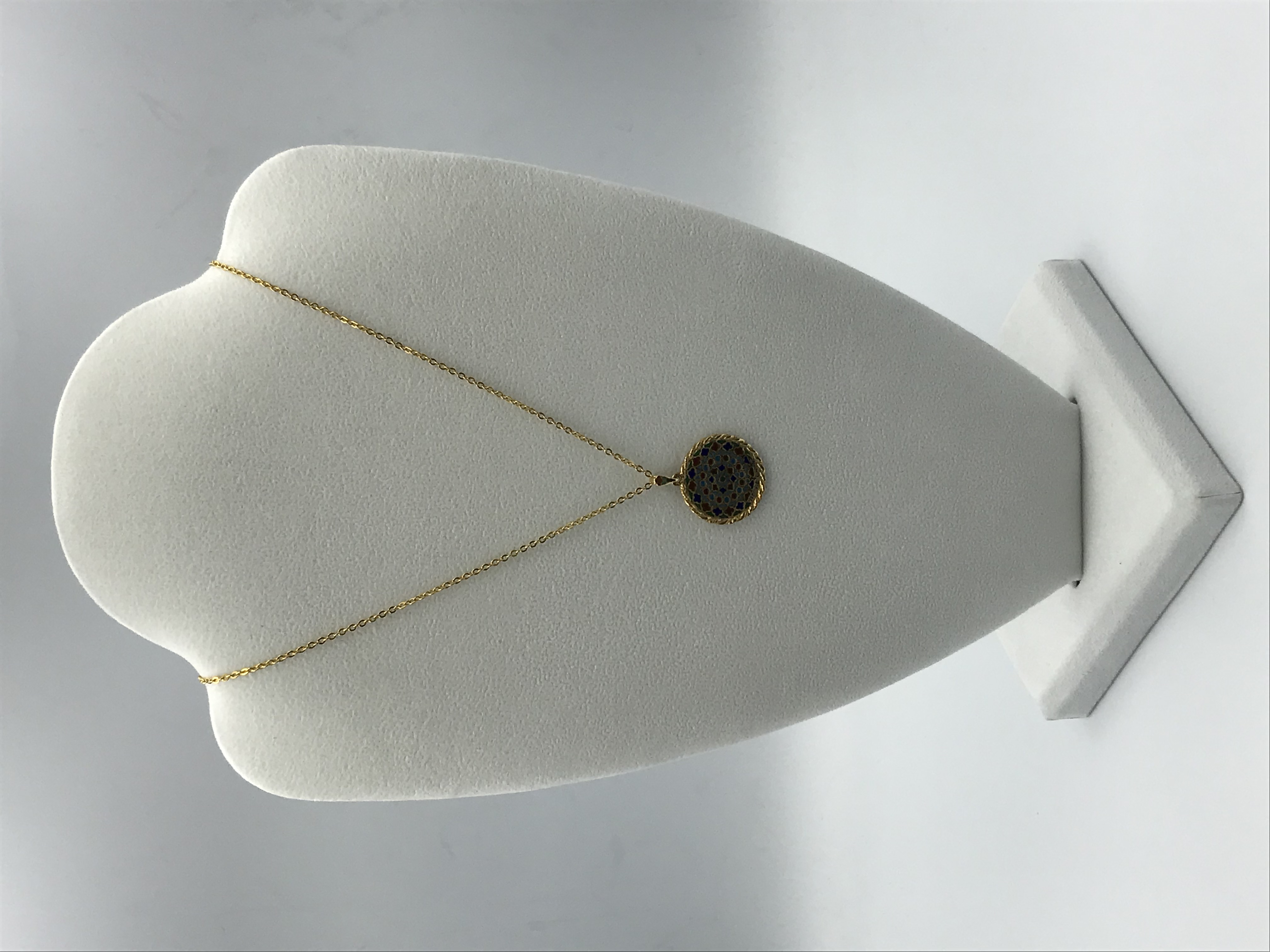 フランスお土産 ノートルダム寺院 ステンドグラスネックレストップ お