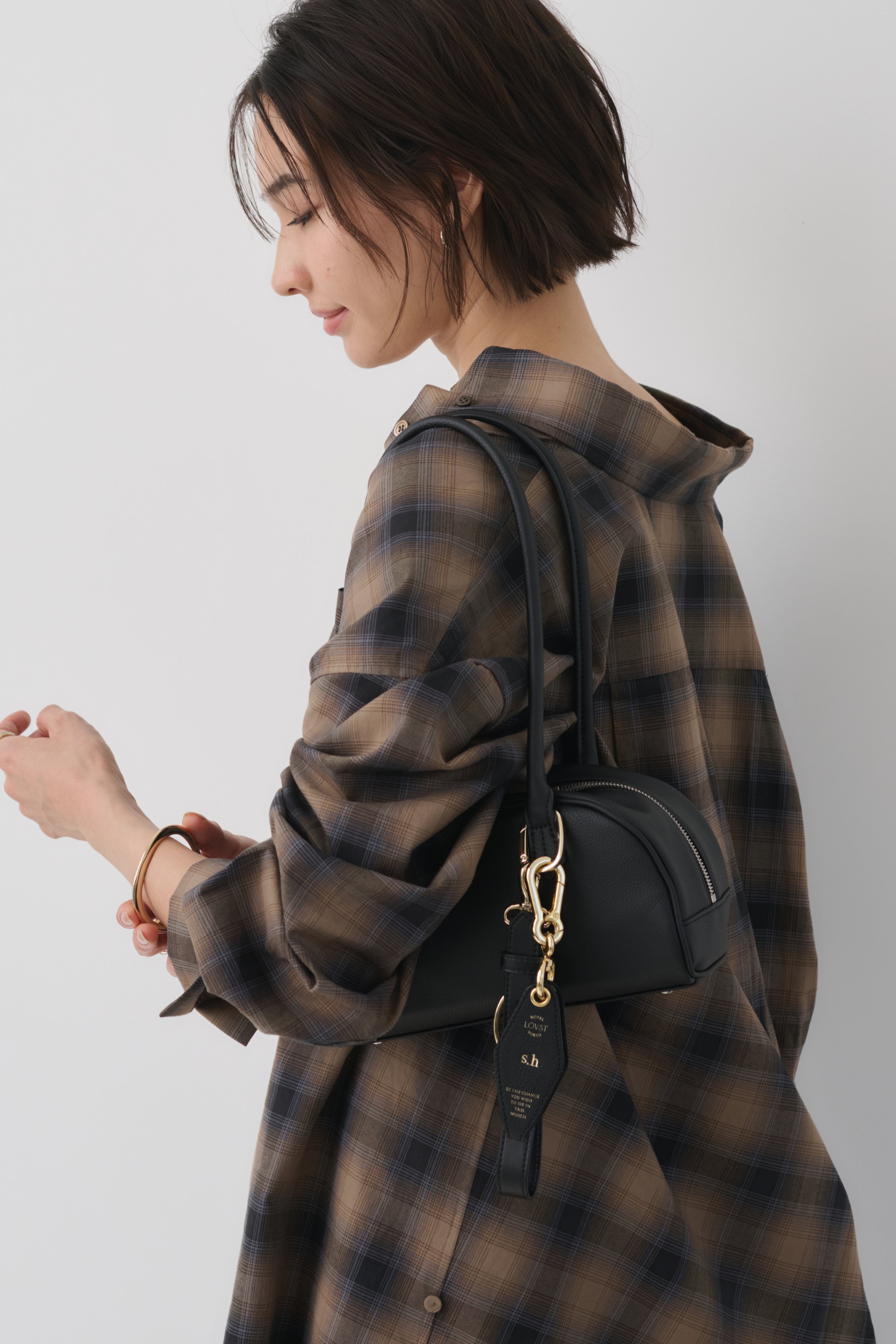国産アップルレザー製「Apple Half-moon Boston Bag」| LOVST TOKYO